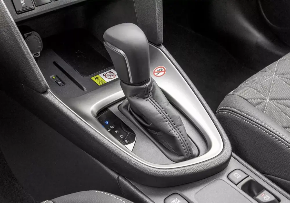 Napęd hybrydowy Toyoty i skrzynia e-CVT - Jak działają w praktyce?