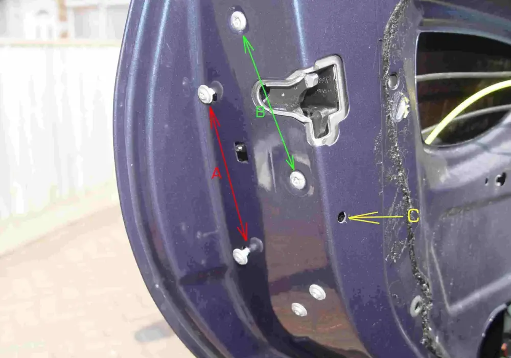 Jak odkręcić wyrobioną śrubę krzyżakową - Poradnik mechanika