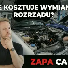 Zastanawiasz się nad wymianą rozrządu? Cena może być zaskoczeniem! Mechanik w ZAPA CARS pokazuje silnik.
