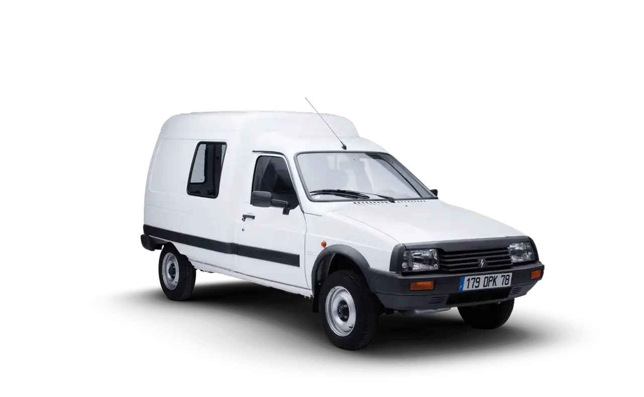 Biały Citroen C15, klasyczny dostawczak, gotowy do pracy.