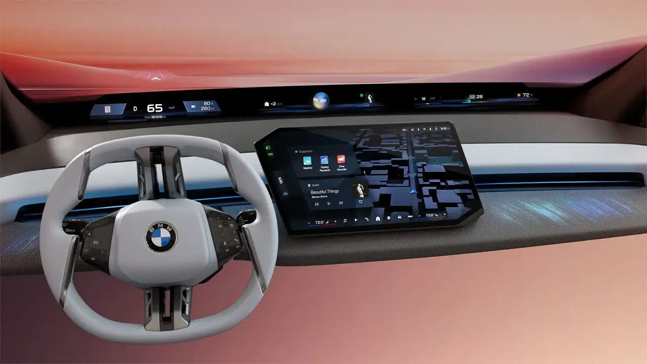 Wnętrze futurystycznego BMW 118i z dużym ekranem dotykowym i cyfrowym kokpitem.
