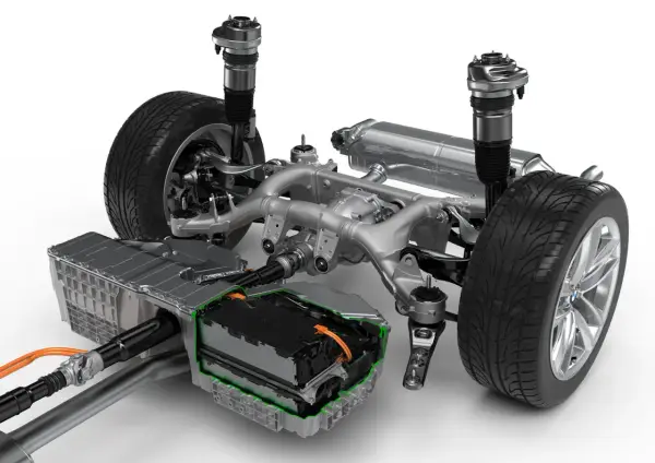 Napęd plug-in hybrid - Jak działa skrzynia biegów i cały układ?