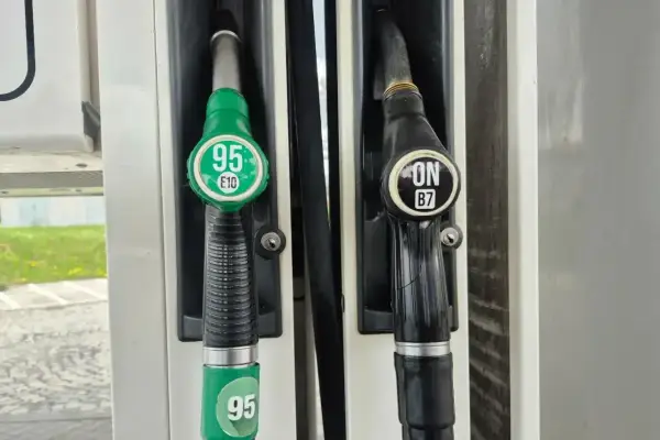 Benzyna 95 czy 98? Kiedy naprawdę warto dopłacić
