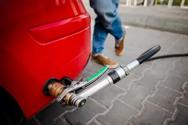 Koszt przeglądu auta z LPG - 243 zł i co musisz wiedzieć