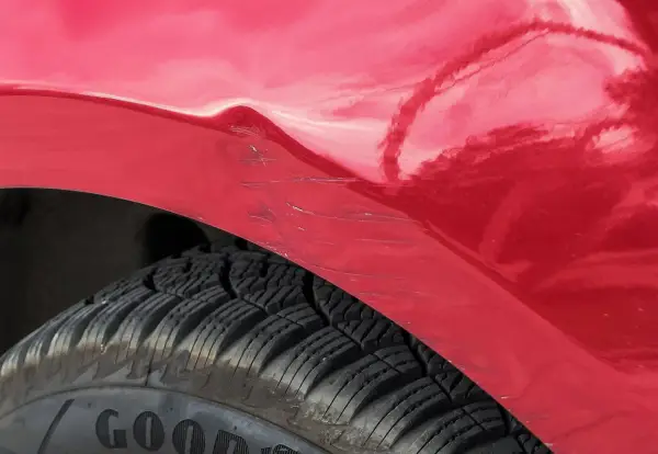 Lakierowanie jednego elementu - ile kosztuje i jak czytać wycenę?
