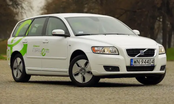 Volvo V50 - Które silniki wybrać? Opinie po latach!