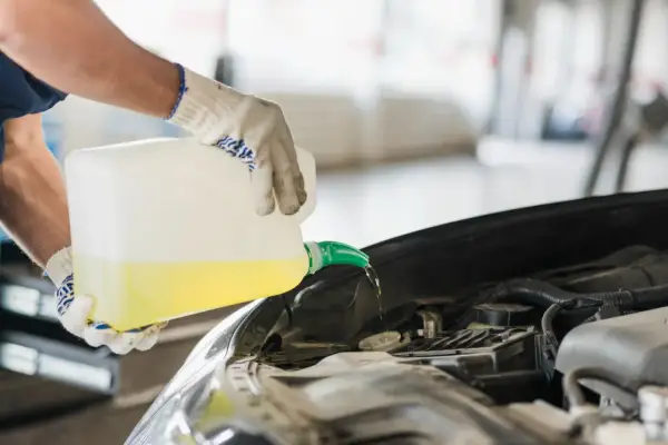 Płyn chłodniczy G12 - Dlaczego norma jest ważniejsza niż kolor?
