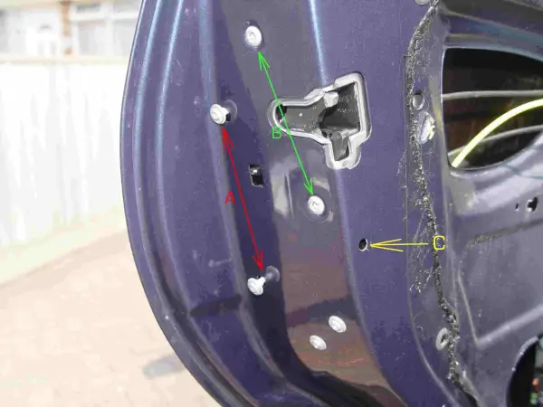 Jak odkręcić wyrobioną śrubę krzyżakową - Poradnik mechanika